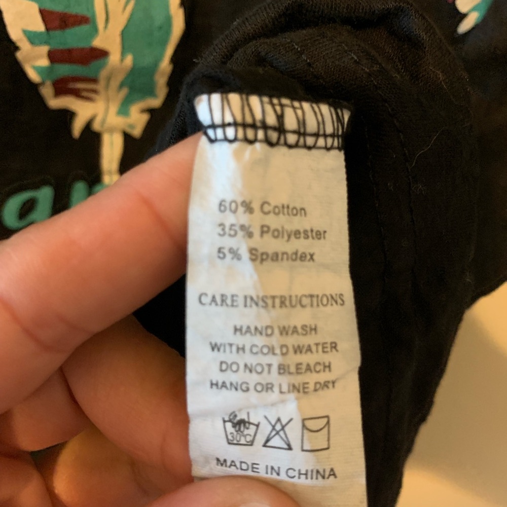Southern Grace wild and free shirt size small - Picture 5 of 5